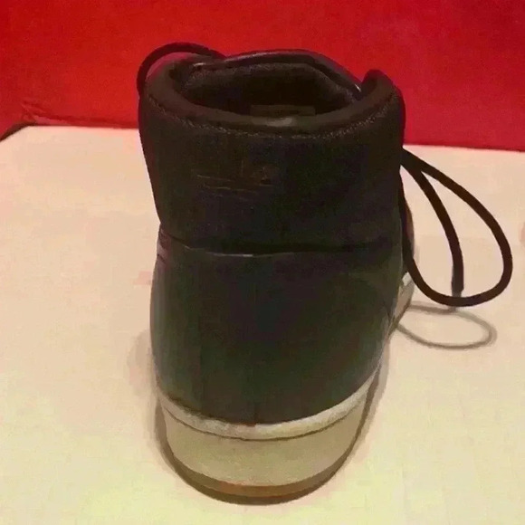 Adidas Blue high top sneakers shell toe sz 5 Boys - Picture 10 of 13